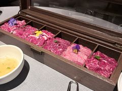 -左庭右院鲜牛肉火锅黑金店(陆家嘴中心店)