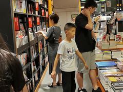 -SISYPHE BOOKS西西弗书店(龙湖滨江天街店)