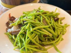 -莲餐厅·湖北菜·潜江小龙虾店(愚园路店)