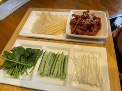 -娜仁图雅蒙古美食村(33小镇店)