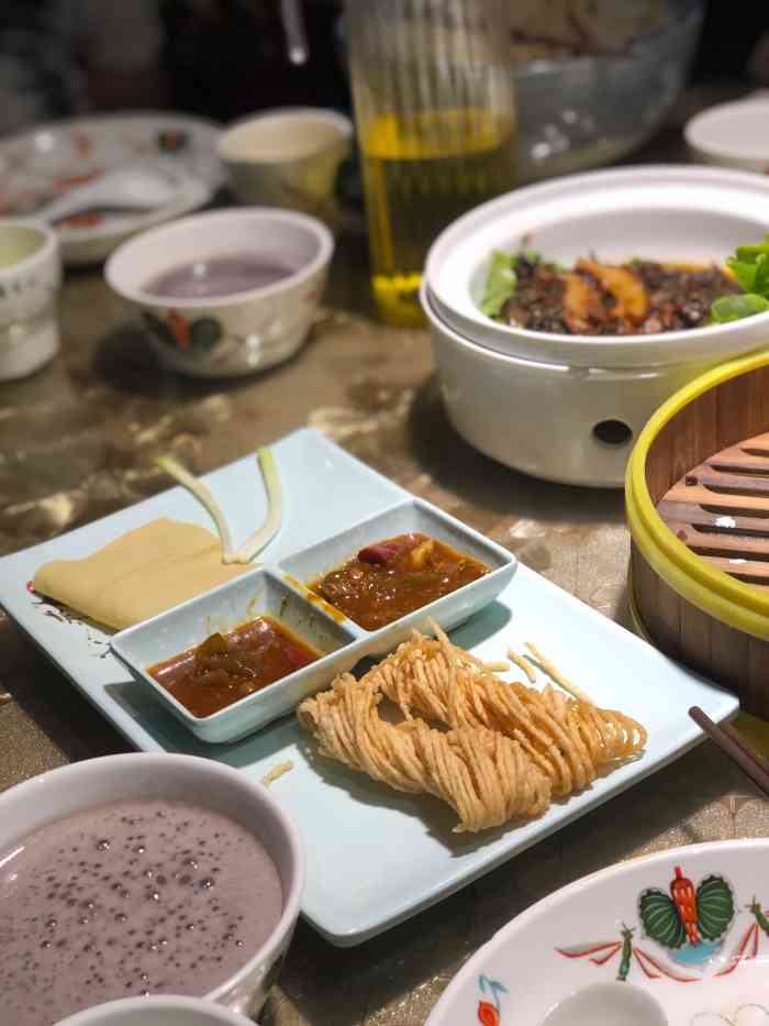 怀生记小馆(航海路店)-"餐厅就在路边,很容易看到店里有两层 一.