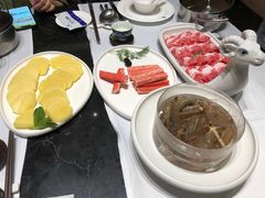 -红鼎豆捞·非遗鲍皇汤火锅(宝丰路店)