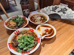 -周小波重庆小面·重庆名小吃(邹容路店)