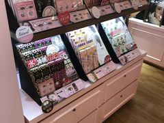 -4inlook美目美佳隐形眼镜店(恒隆广场店)