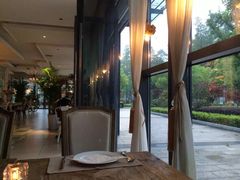 -MOMENT湖景餐厅(解放路店)