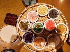 -包整·丝娃娃(一览甲秀楼风景店)