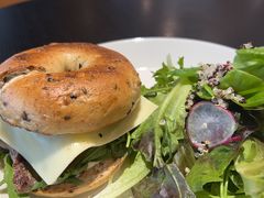 牛油果鸡肉贝果-Cafe Mersey默西咖啡(西交店)