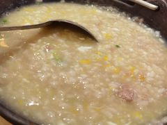 -何妹湿辣牛肉·粤式烧烤砂煲(桂雅路店)