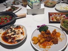 -聚汇三少·龙虾·中餐厅(莫邪路新天地店)