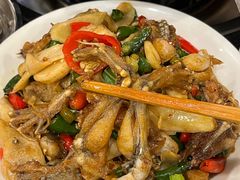 -鸿顺老铁锅美蛙鱼府(解放碑店)