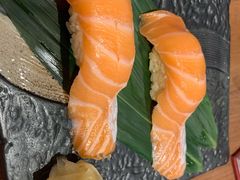 手握三文鱼寿司-阿吾罗日本料理(K11艺术中心店)