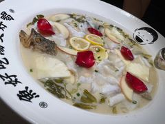 -江渔儿酸菜鱼·拔草餐厅(虎门君乐汇店)