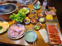 -韩景台烤肉(八大处店)