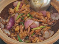-胡须佬鸡煲四季火锅店(石厦西村直营店)