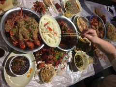 -巴厘龙虾·榜首油焖大虾(音乐学院·沿江酒馆店)