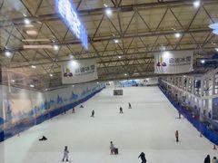-乔波室内滑雪场