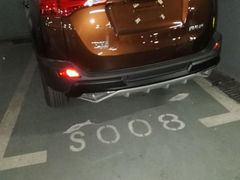 -梅赛德斯奔驰文化中心·停车场