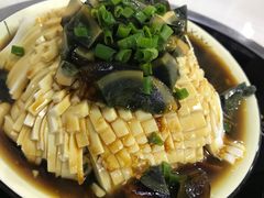 -虾弄弄海派小龙虾·牛羊蝎子火锅