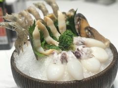 红鼎海合-红鼎豆捞·非遗鲍皇汤火锅(宝丰路店)