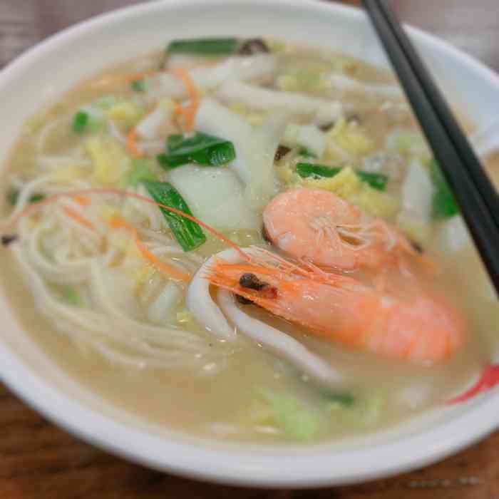 食莆记(中海店"小区楼下的一家快餐店「目鱼筒骨炖罐.