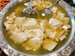 -石磨豆花家常菜·牦牛排土火锅