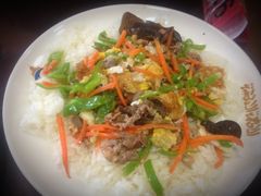 木须牛肉盖浇饭-伊清斋牛肉面(华佗路店)