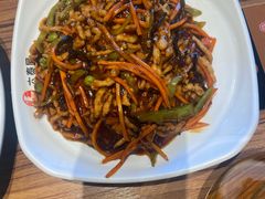 -六泰居·尔滨地标·东北菜(松北店)