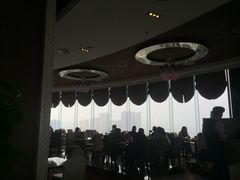 -荣誉国际酒店-云顶旋转餐厅