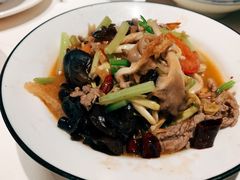大席小炒-丁里羊肉小镇(天鹅湖总店)