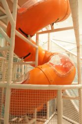 -奈尔宝家庭中心·亲子餐厅(鄞州万达店)