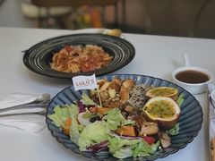 -露露家咖啡店