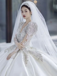 -莫小姐婚纱