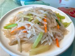 芹蒜炒萝卜-年辉渔村