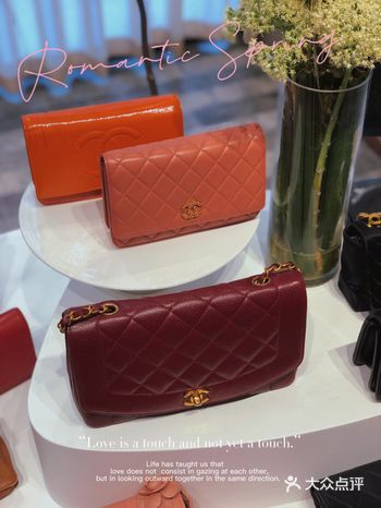 突然成都出现了很多很多很多中古店铺，产品也“参差不齐