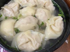 三鲜大馄饨-万寿斋(山阴路店)