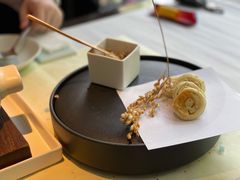 榛子酱鹅肝拌葱油饼-桂语山房(满觉陇店)