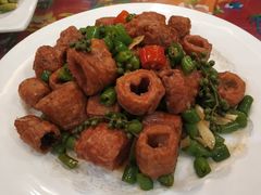 -闯关东东北农家菜(崂山石老人店)