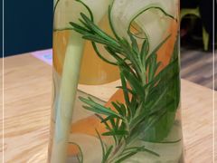 -小鱼小牛·鱼牛干锅·脆鱼火锅(世欧广场店)