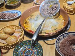 -洱火云南酸菜牛肉火锅(石景山当代商城店)