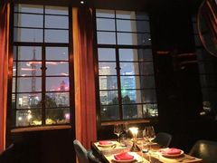 靠窗位-YUE·6·西式融合餐厅(外滩六号店)