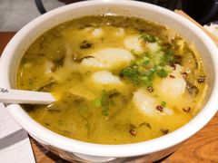-渝是乎酸菜鱼(龙旗购物中心店)