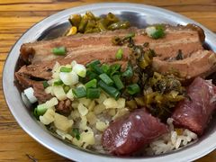 -梁阿婆廿年老牌扣肉糯米饭