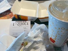 -麦当劳(展览路店)