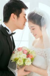 -挪娅婚纱摄影皇家会所