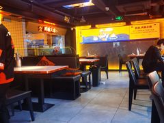 大堂-鸣记脆皮烤鱼·海鲜烤鱼(三八广场店)