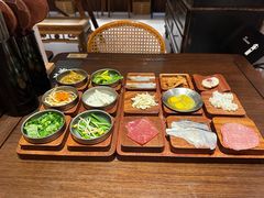 -银米·云南传统过桥米线(双廊黑金冠店)