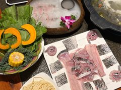 -景明轩•养生酸汤鱼火锅 云贵鲜菌 现舂野果酸汤(王寨小区店)