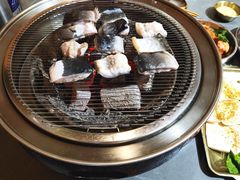 -围炉肉舍•炭烤活鳗•丹东海鲜烤肉(步行街店)