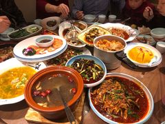 -有红鸡毛店·川菜(建设路店)