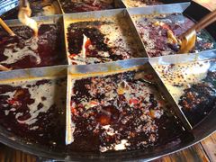 -岗上渣渣老火锅(两路口店)